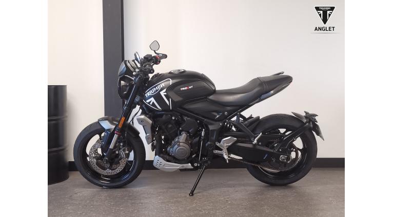 TRIUMPH TRIDENT 660