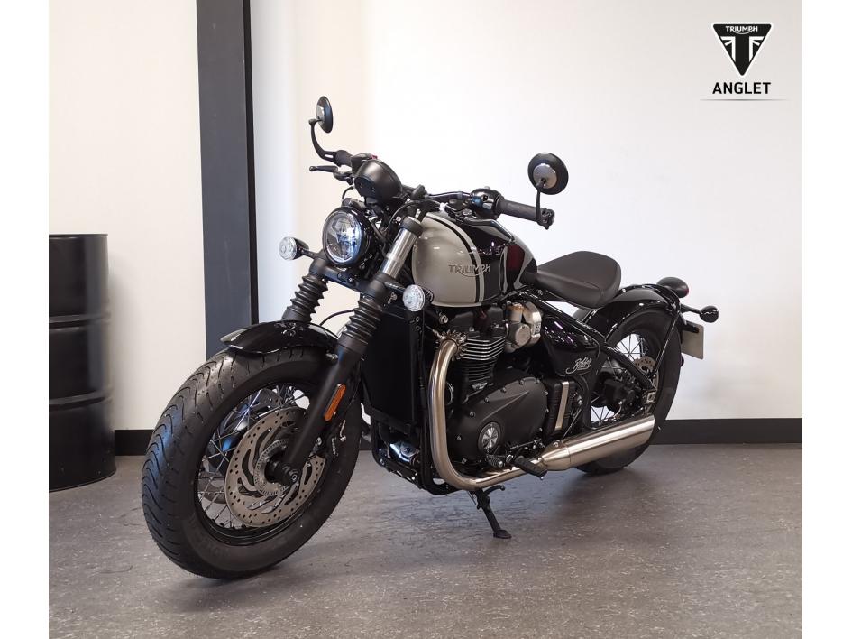 TRIUMPH Bonneville Bobber 1200