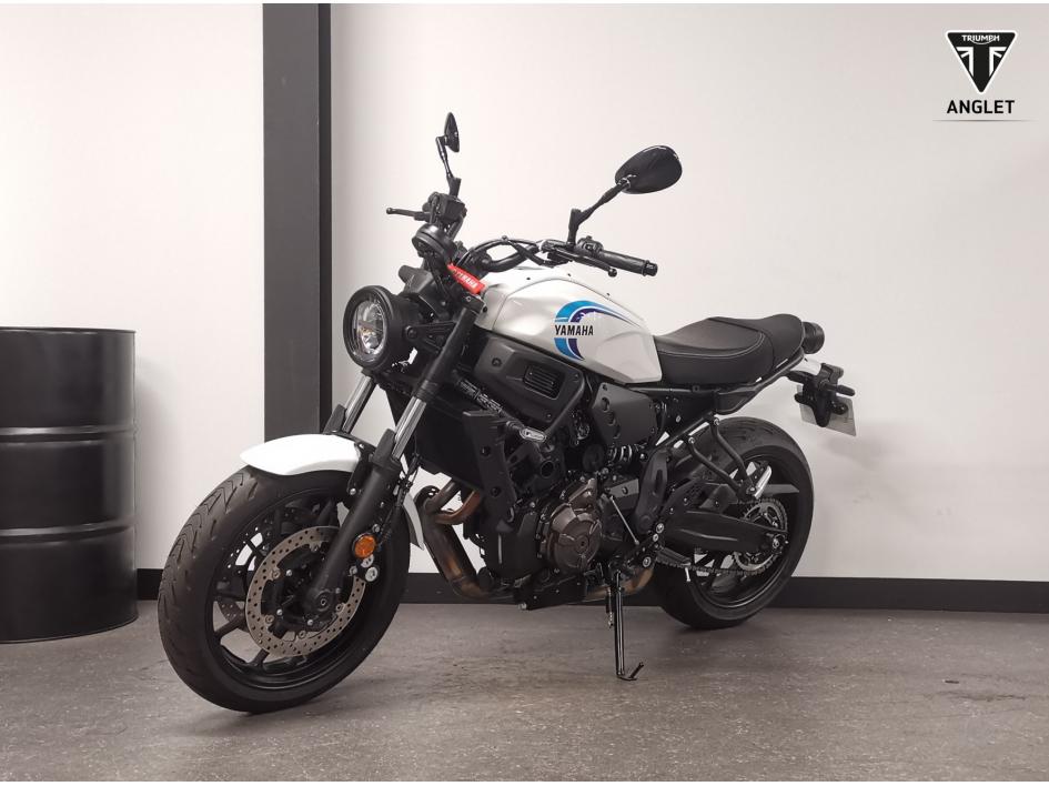 YAMAHA XSR 700 2024