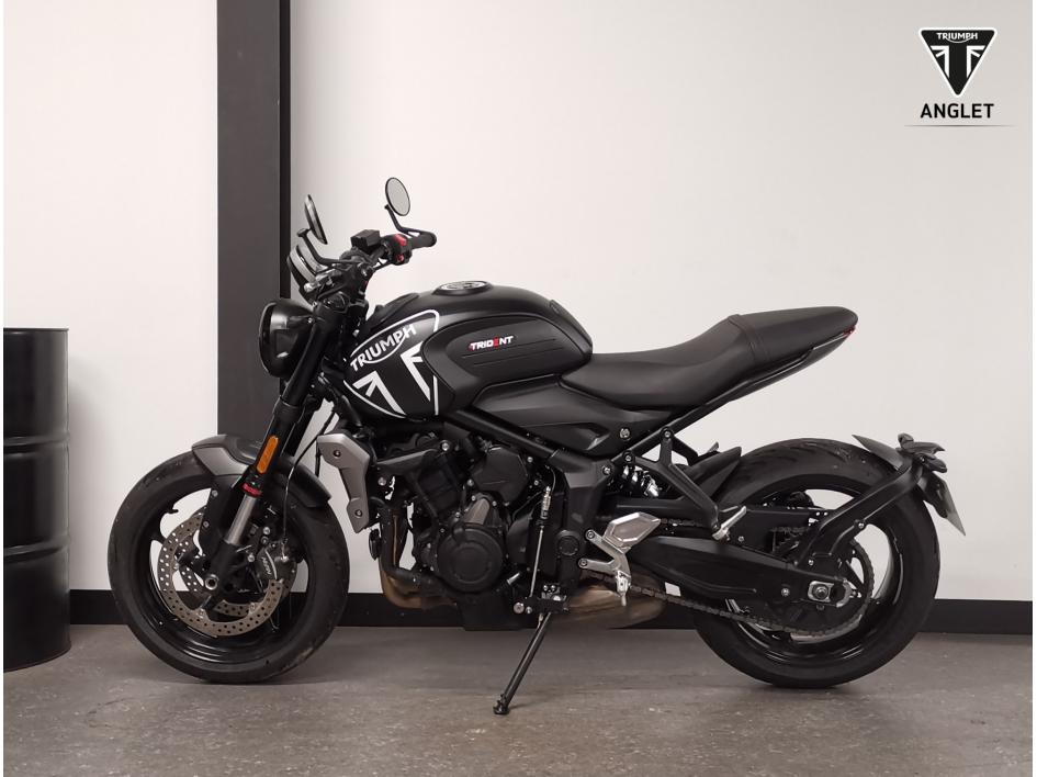 TRIUMPH TRIDENT 660 2022