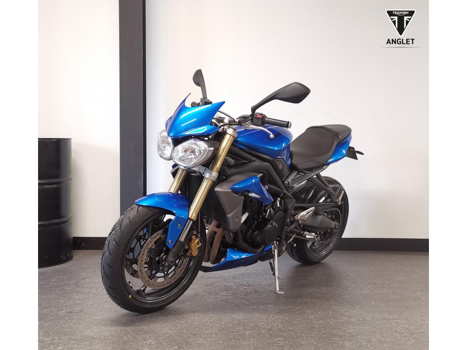 TRIUMPH STREET TRIPLE 675 2013
